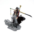 ONE PIECE Dracule Mihawk 14CM Action – Top Decisive Battle - Back View | Kamigami – One Piece Collectibles